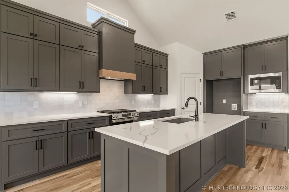 5114 S Everett Drive Sand Springs, OK 74063
