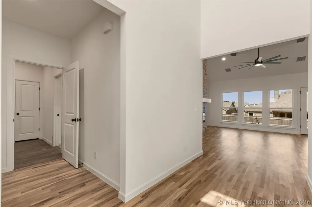 5114 S Everett Drive Sand Springs, OK 74063