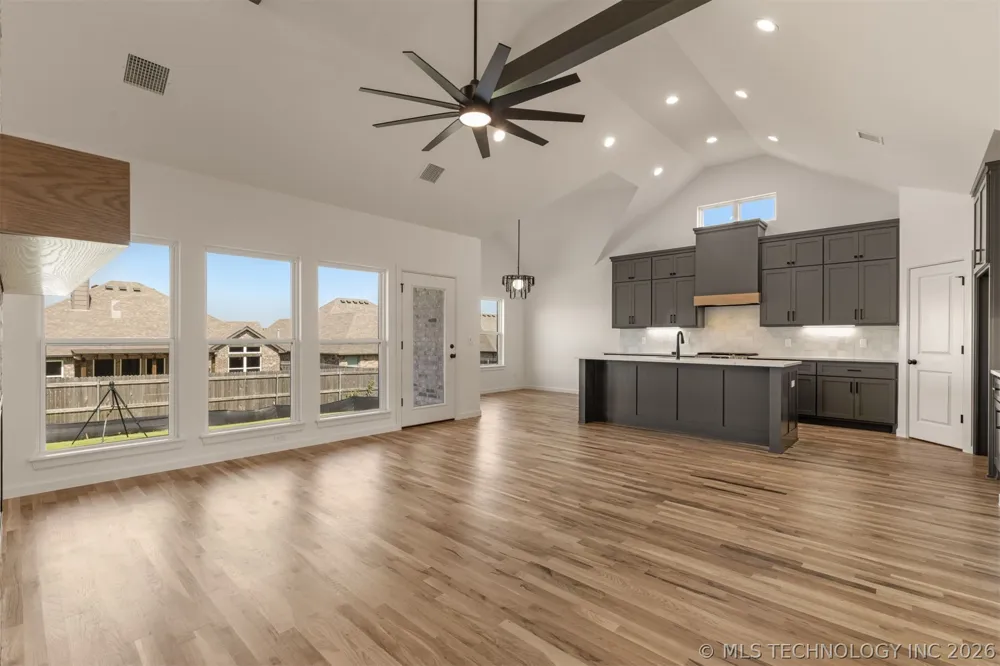 5114 S Everett Drive Sand Springs, OK 74063