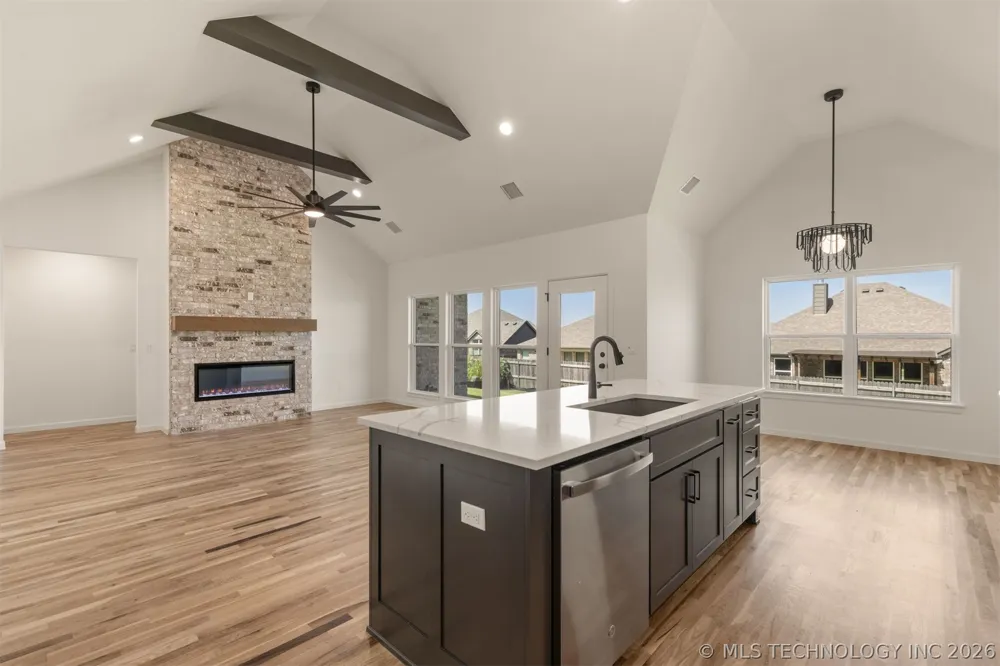 5114 S Everett Drive Sand Springs, OK 74063