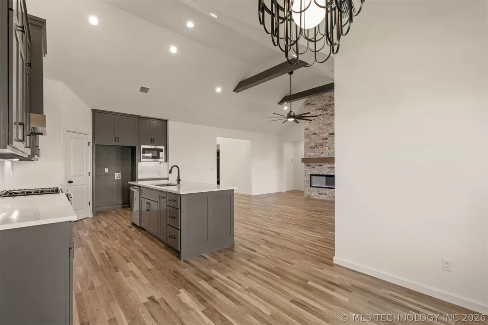 5114 S Everett Drive Sand Springs, OK 74063