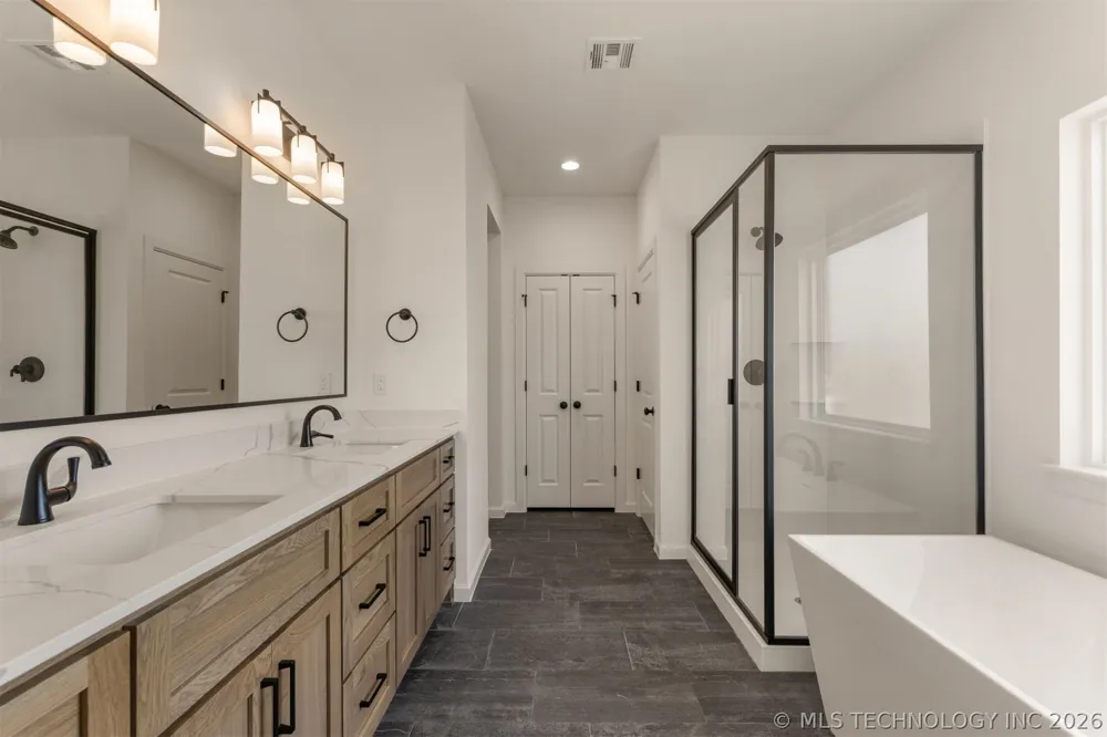 5114 S Everett Drive Sand Springs, OK 74063