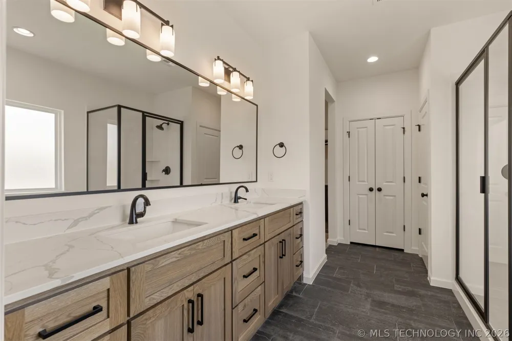 5114 S Everett Drive Sand Springs, OK 74063