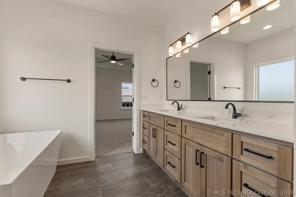 5114 S Everett Drive Sand Springs, OK 74063