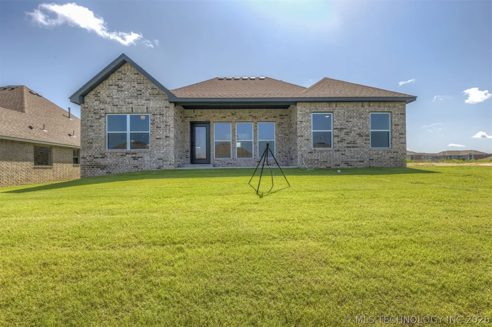 5114 S Everett Drive Sand Springs, OK 74063