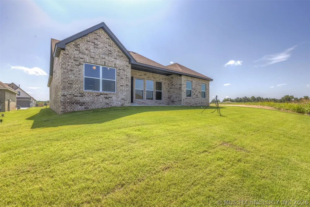 5114 S Everett Drive Sand Springs, OK 74063