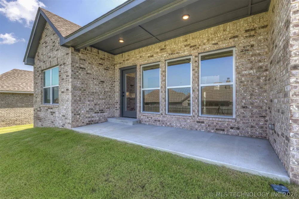 5114 S Everett Drive Sand Springs, OK 74063