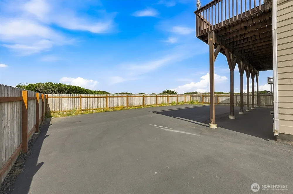 598 Marine View Drive SW Ocean Shores, WA 98569