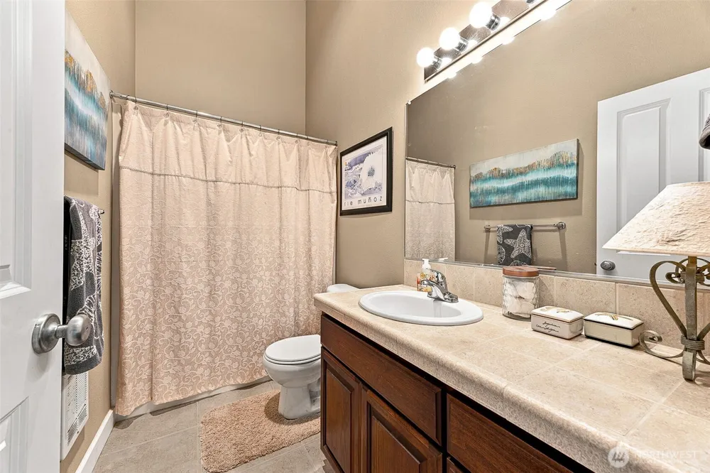 598 Marine View Drive SW Ocean Shores, WA 98569