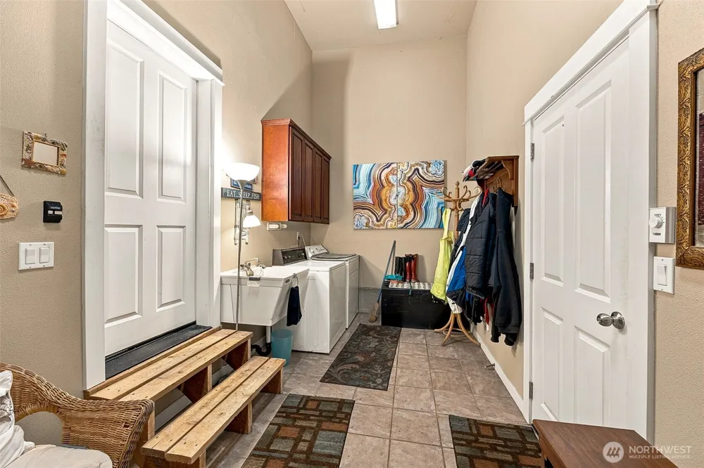 598 Marine View Drive SW Ocean Shores, WA 98569
