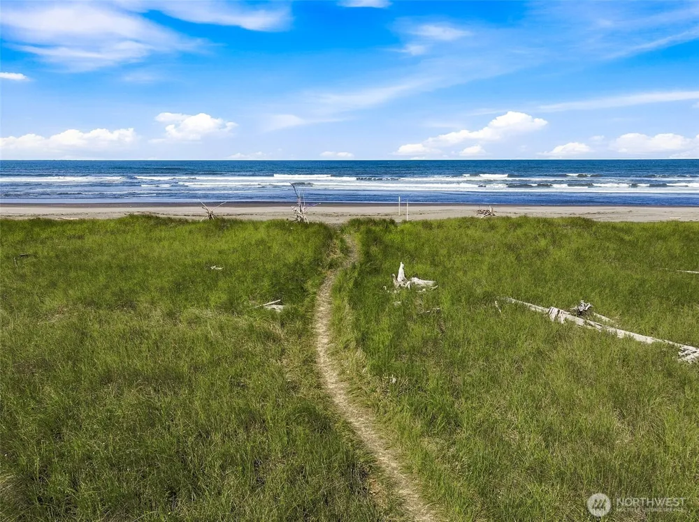 598 Marine View Drive SW Ocean Shores, WA 98569