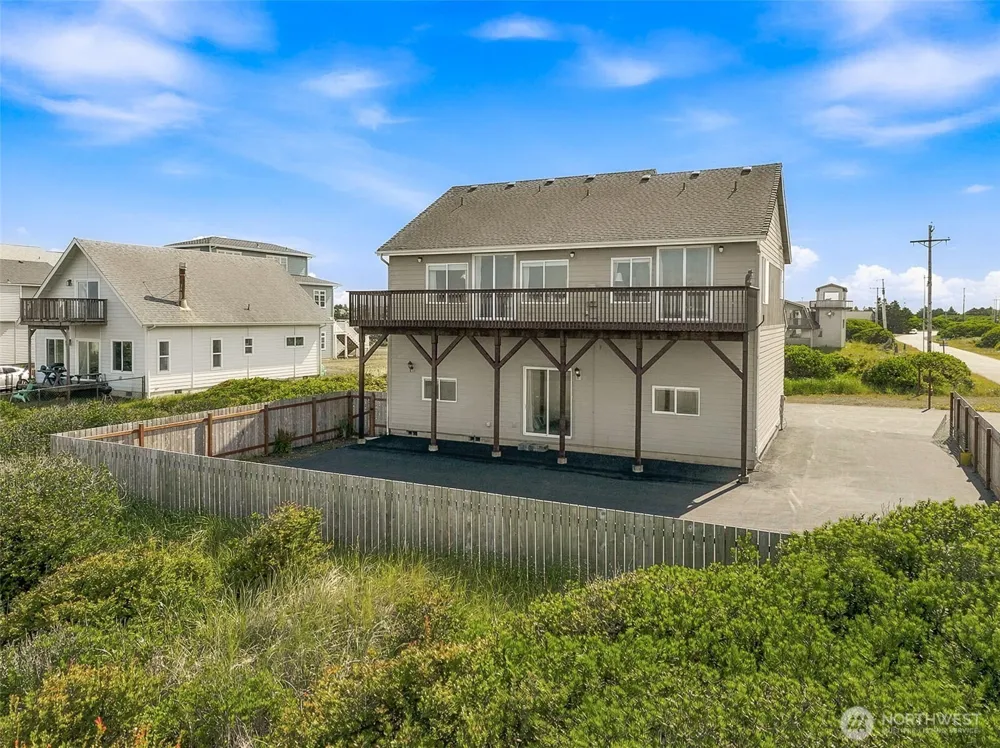 598 Marine View Drive SW Ocean Shores, WA 98569