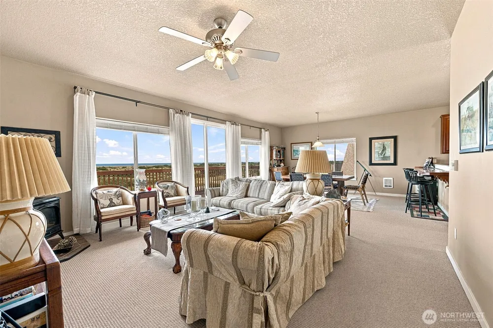 598 Marine View Drive SW Ocean Shores, WA 98569