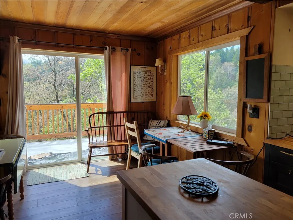 177 Craghill Cedar Glen, CA 92321