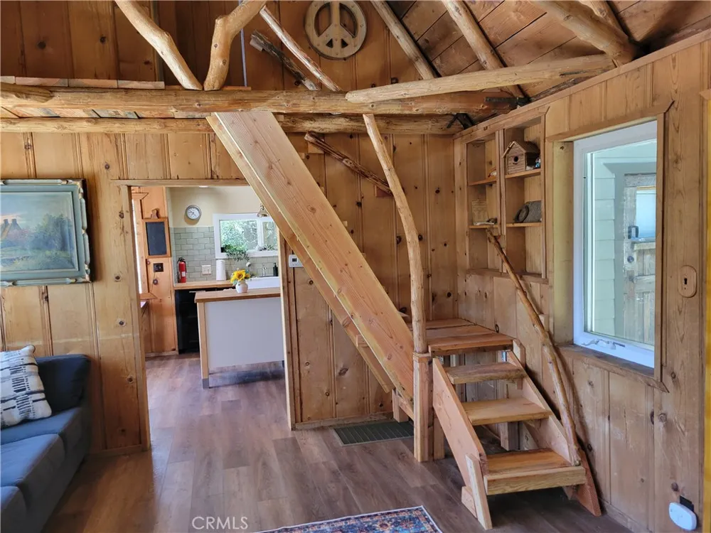 177 Craghill Cedar Glen, CA 92321