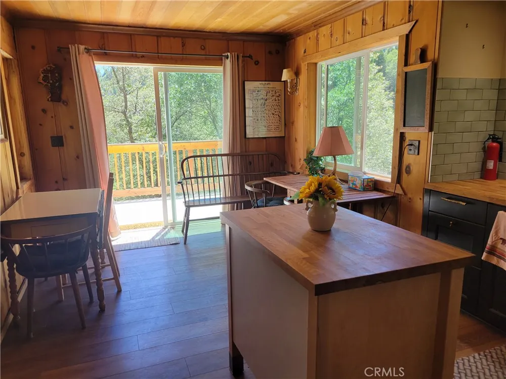 177 Craghill Cedar Glen, CA 92321