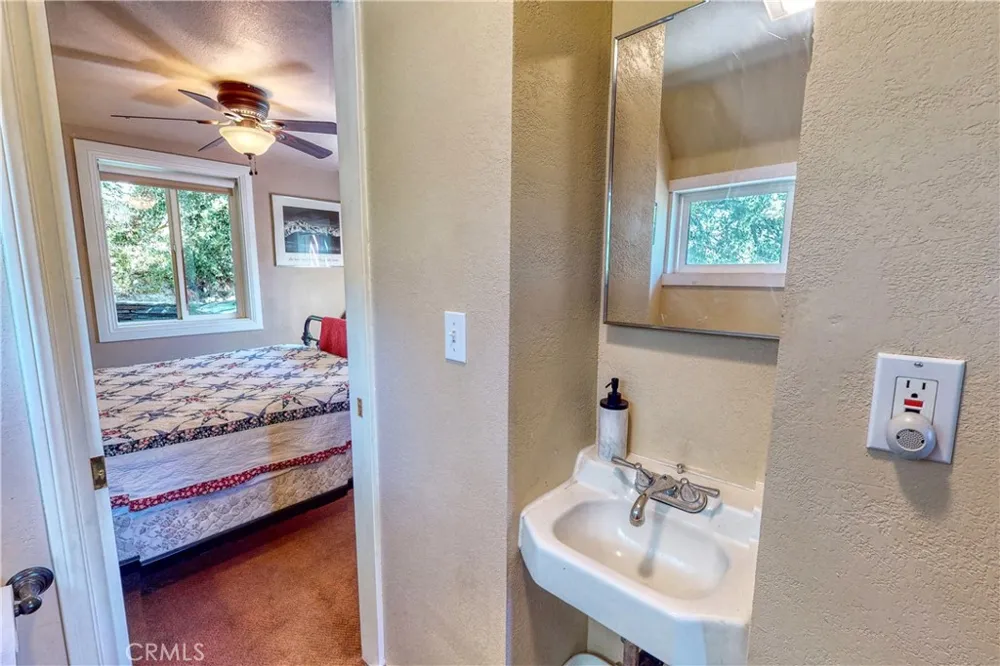 177 Craghill Cedar Glen, CA 92321
