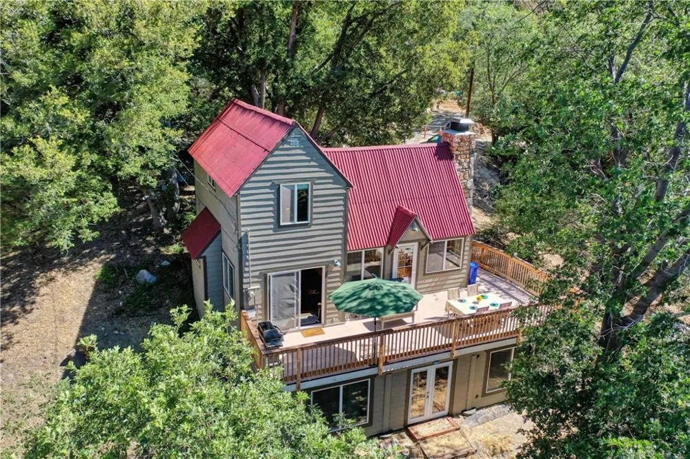 177 Craghill Cedar Glen, CA 92321