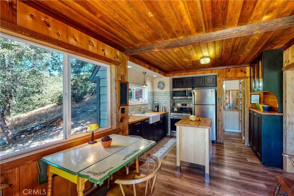 177 Craghill Cedar Glen, CA 92321