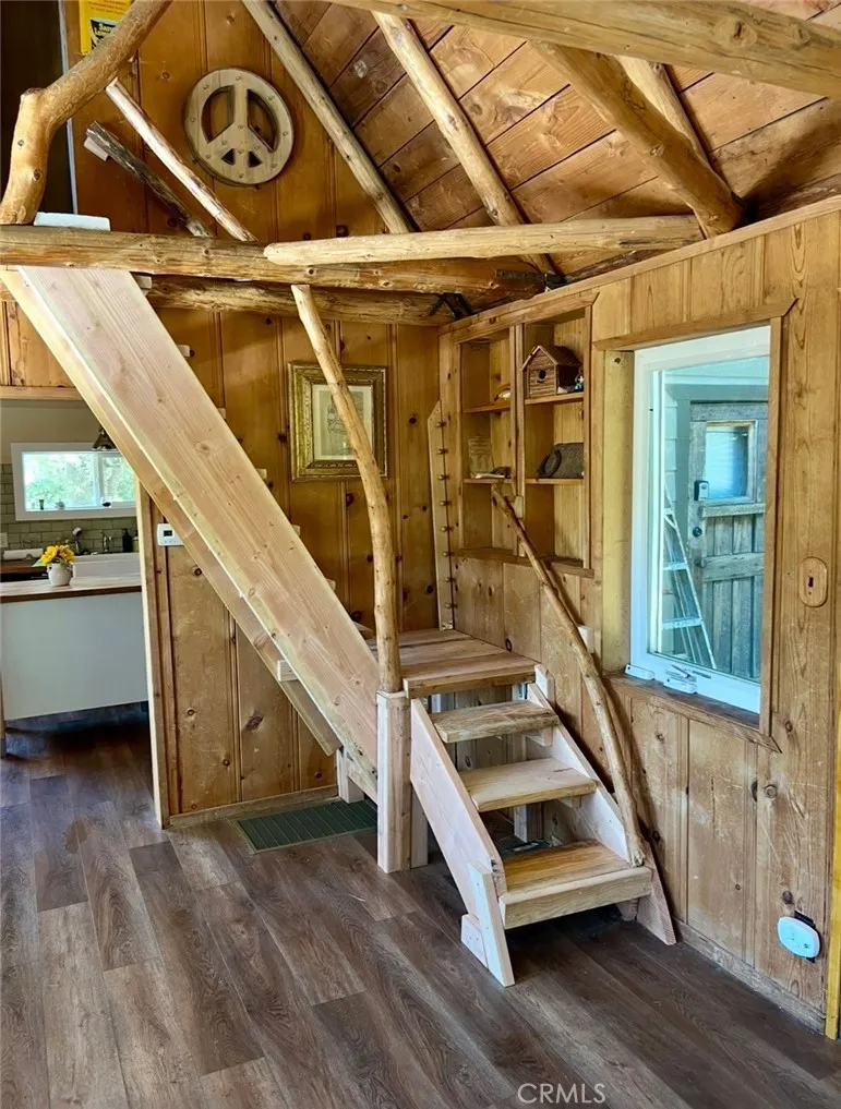 177 Craghill Cedar Glen, CA 92321