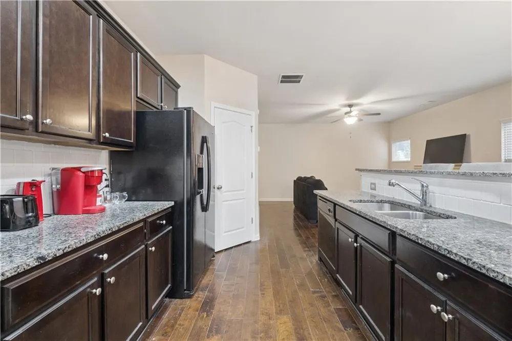 2889 Cooper Brook Drive Snellville, GA 30078