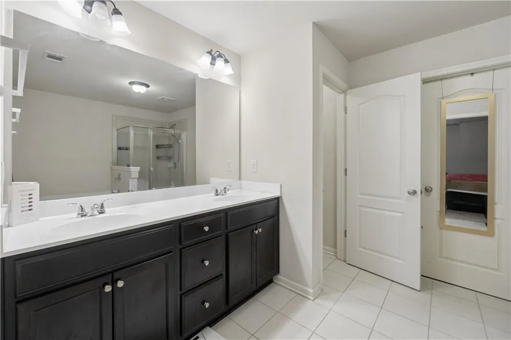 2889 Cooper Brook Drive Snellville, GA 30078
