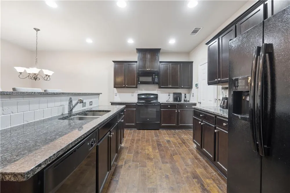 2889 Cooper Brook Drive Snellville, GA 30078