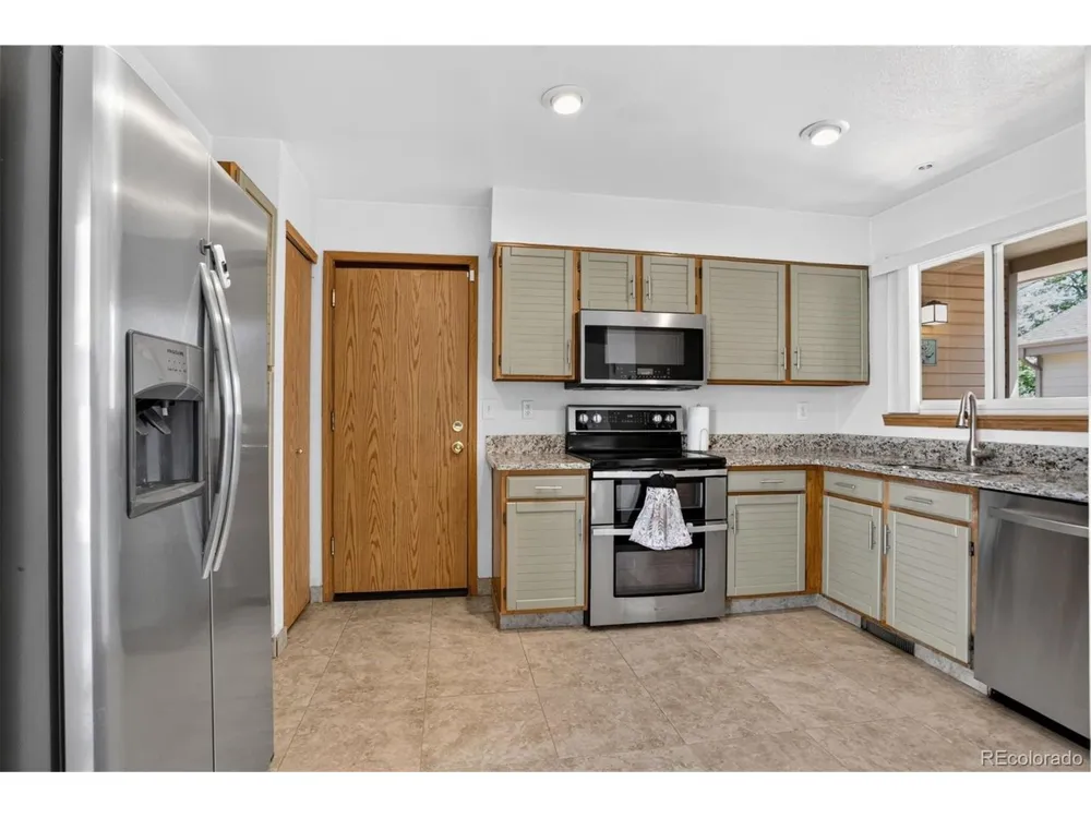 12816 E Wyoming Circle Aurora, CO 80012