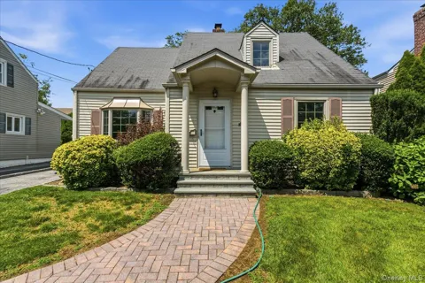 194 Lincoln Place