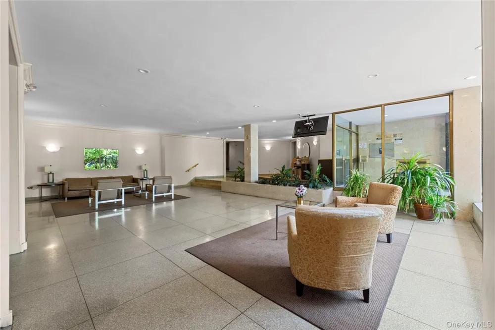 100-25 Queens Boulevard #4JJ Forest Hills, NY 11375