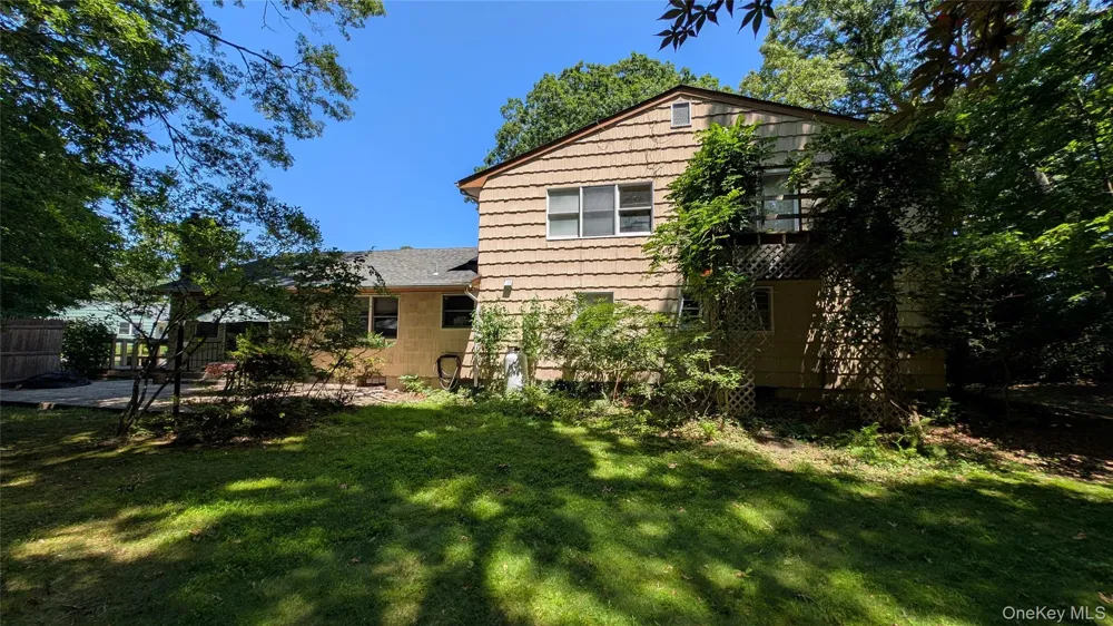 14 Tall Tree Lane Rocky Point, NY 11778