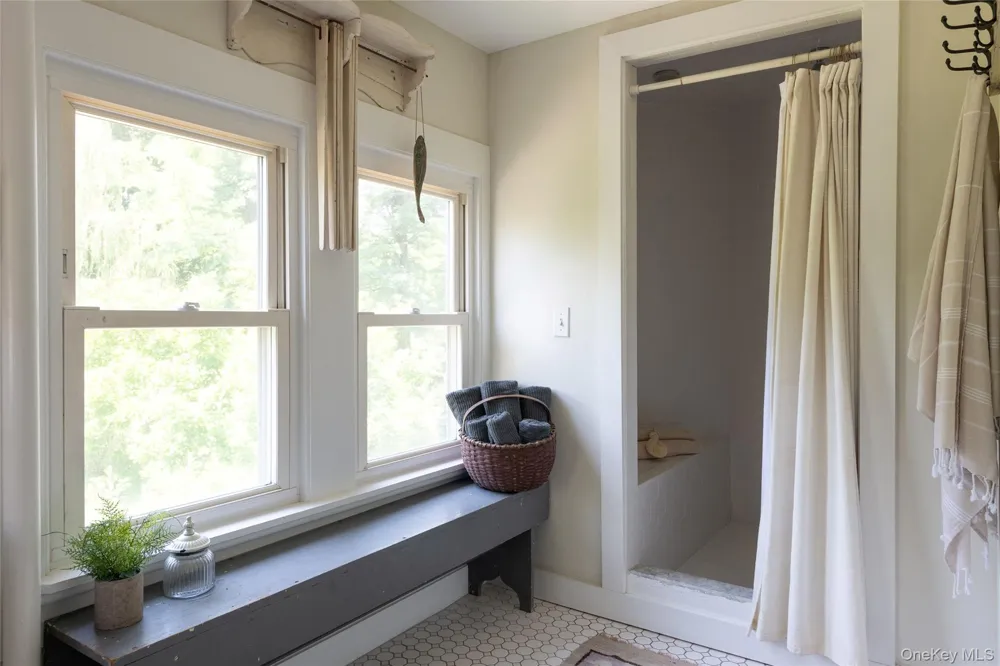 228 Main Street Germantown, NY 12526