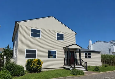 2706 Peconic Avenue