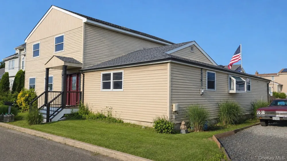 2706 Peconic Avenue Seaford, NY 11783