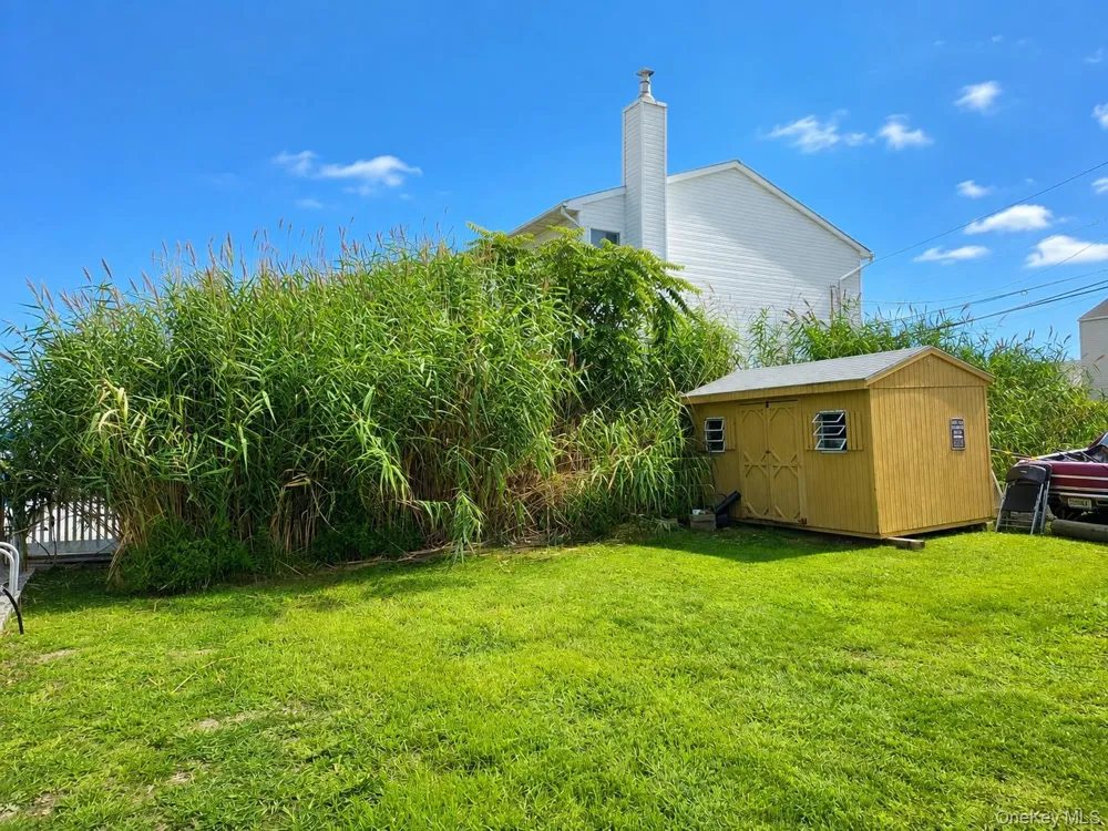 2706 Peconic Avenue Seaford, NY 11783