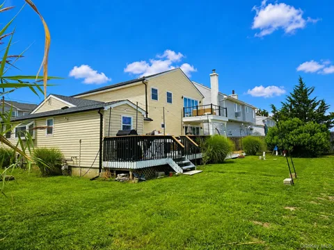 2706 Peconic Avenue