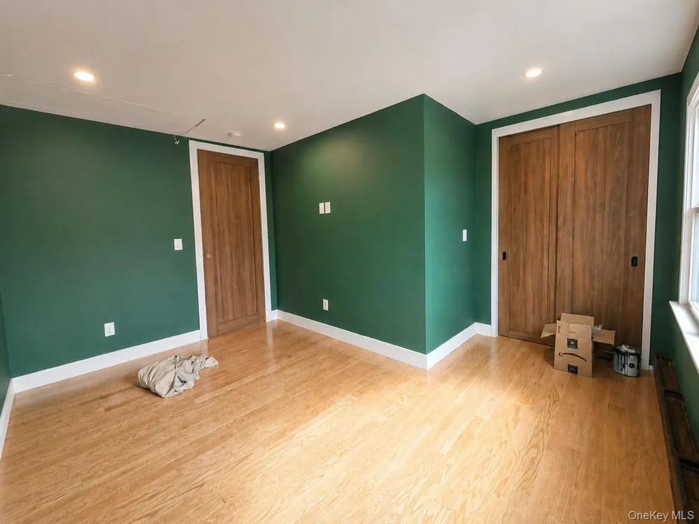2706 Peconic Avenue Seaford, NY 11783