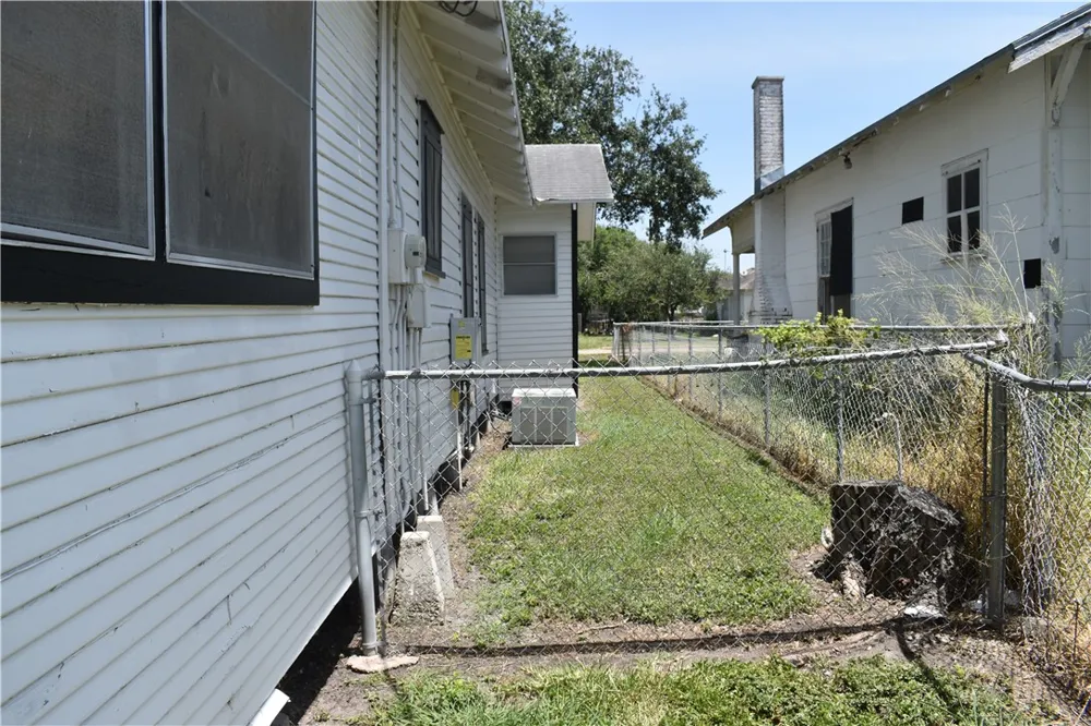 311 E. Kenedy Ave Kingsville, TX 78363