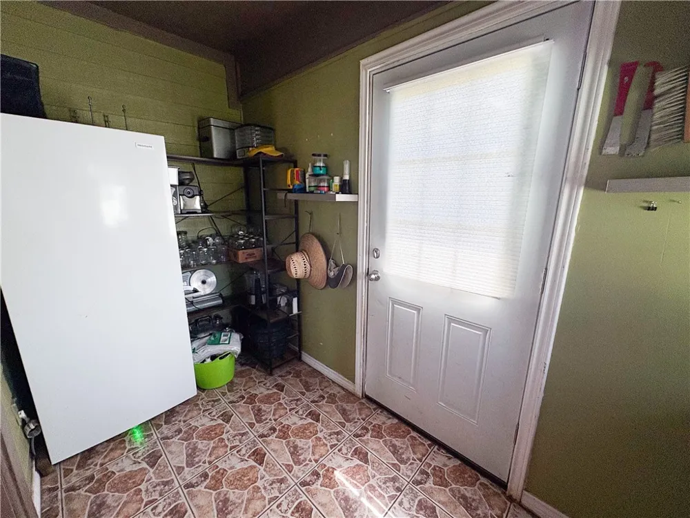 371 W County Road 2160 Kingsville, TX 78363