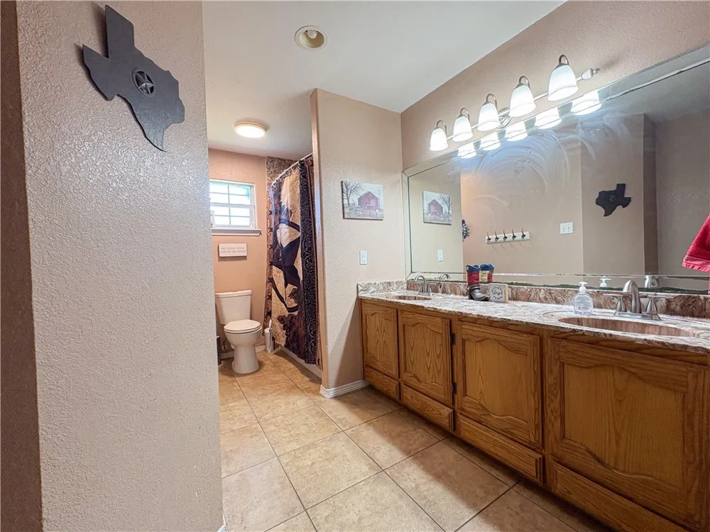 371 W County Road 2160 Kingsville, TX 78363