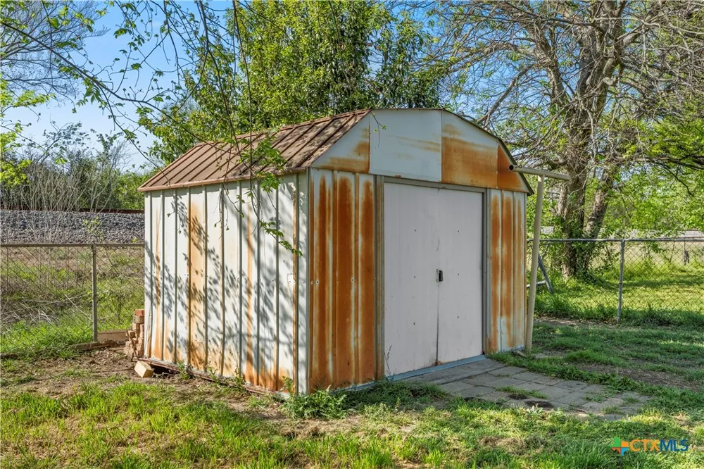 901 Main Street West, TX 76691