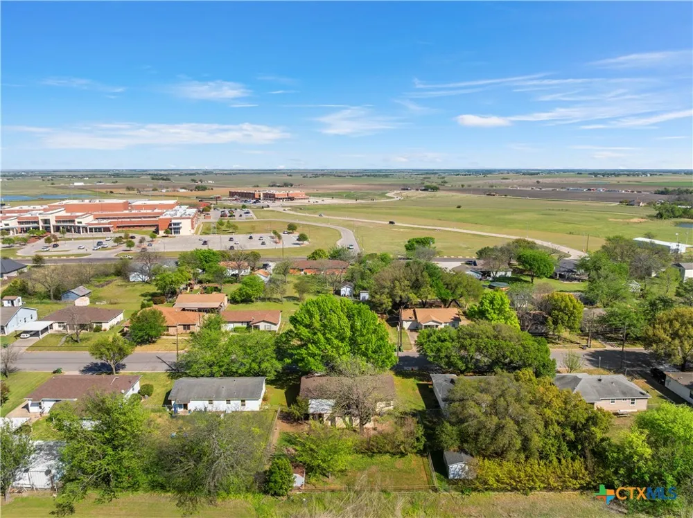 901 Main Street West, TX 76691