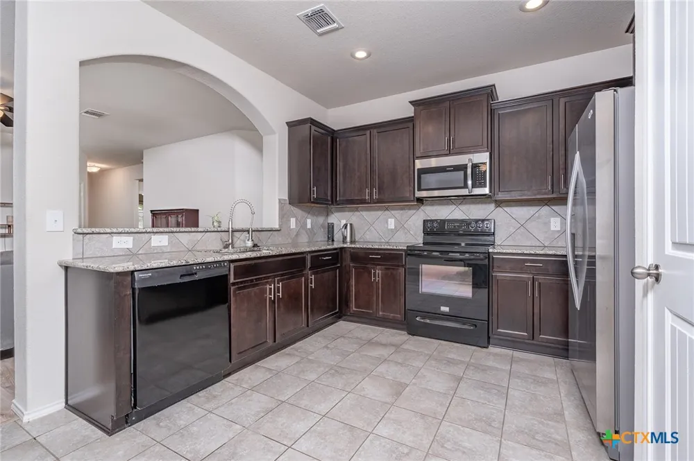 5343 Dauphin Drive Belton, TX 76513