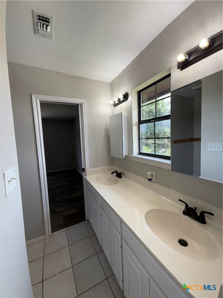 19959 Fm 306 #A Canyon Lake, TX 78133