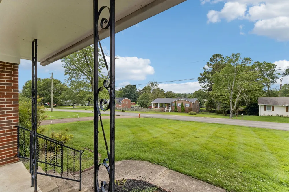 950 Fairlane Dr Lewisburg, TN 37091