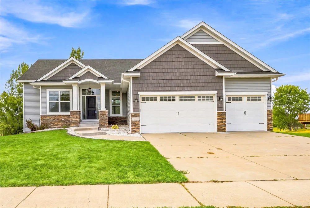 22508 Zion Parkway NW Oak Grove, MN 55005