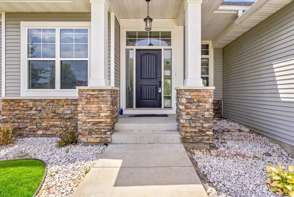 22508 Zion Parkway NW Oak Grove, MN 55005
