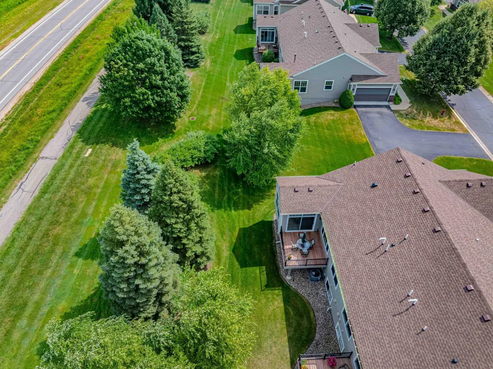 988 Daylily Drive Victoria, MN 55386