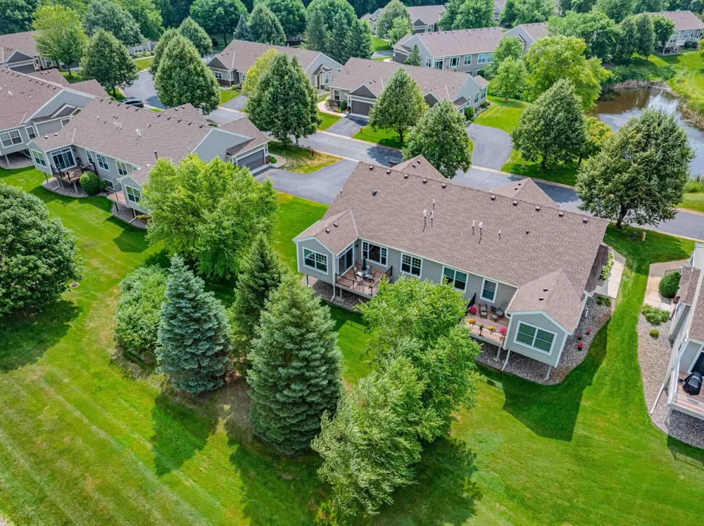 988 Daylily Drive Victoria, MN 55386