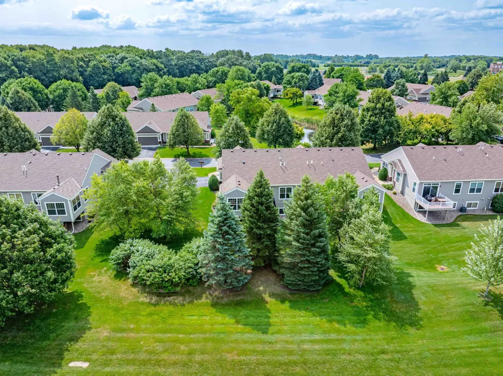 988 Daylily Drive Victoria, MN 55386